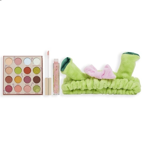 **Reserved** Revolution x Shrek Family Ogre Set & Donkey on edge palette New - Picture 4 of 10